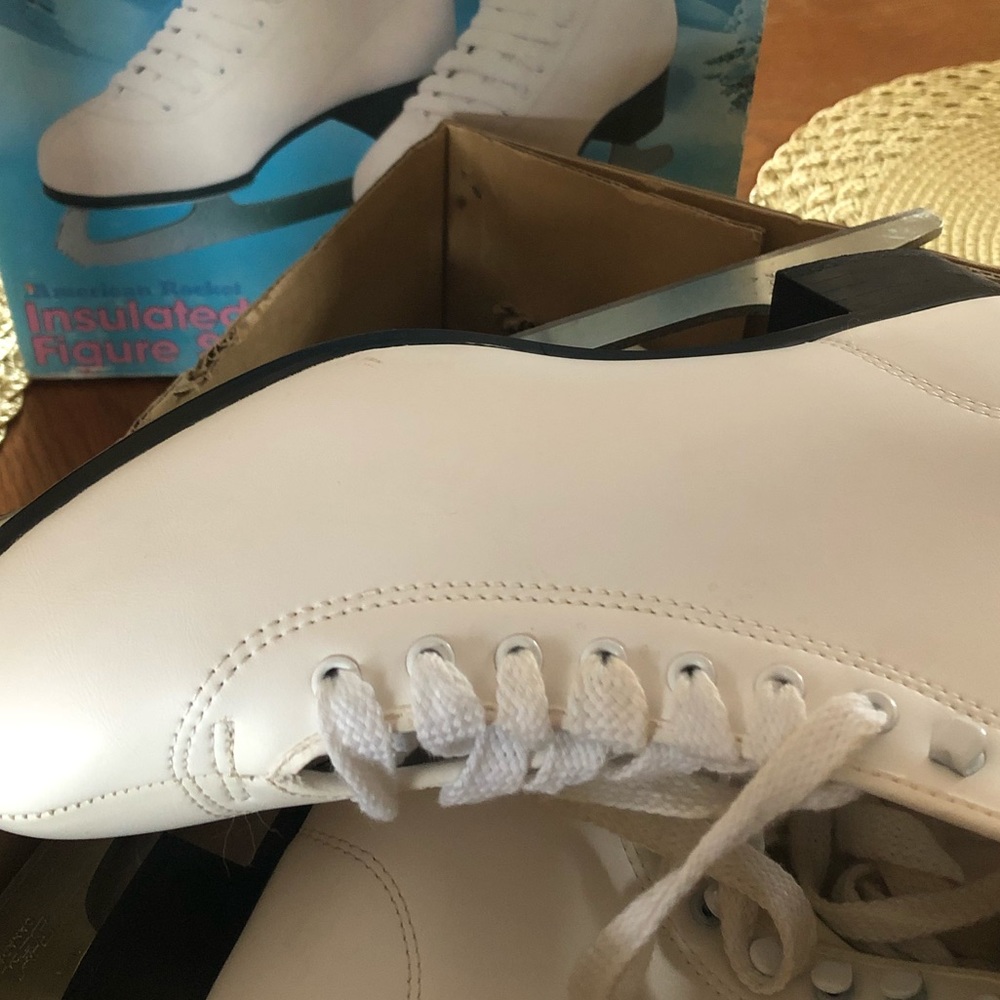Figure Skates NWT